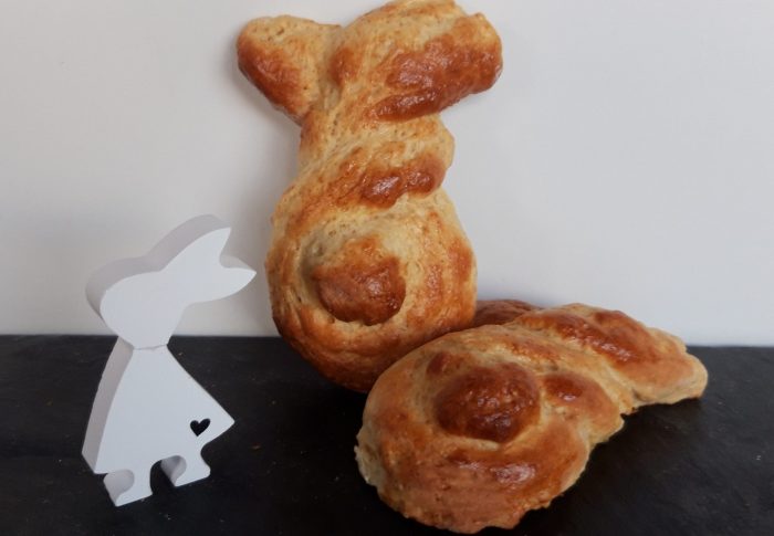 Schnelle süße Osterhasenbrötchen