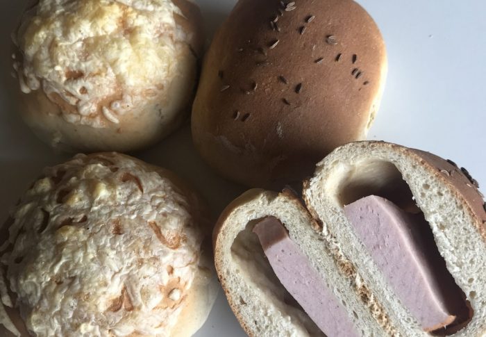 Herzhaft gefüllte Brötchen